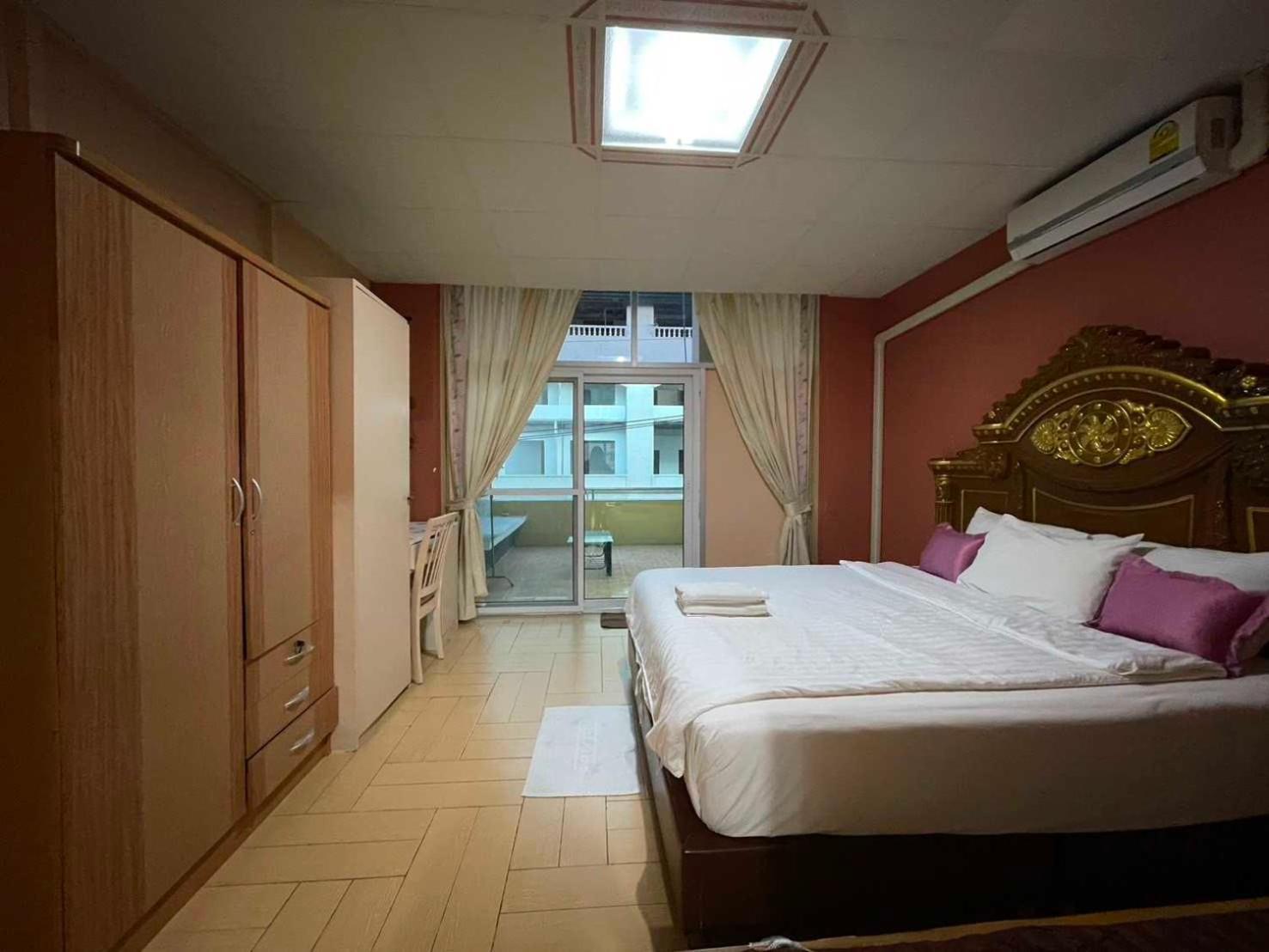 Oyo 75486 Anna Residence Jomtien Exterior photo