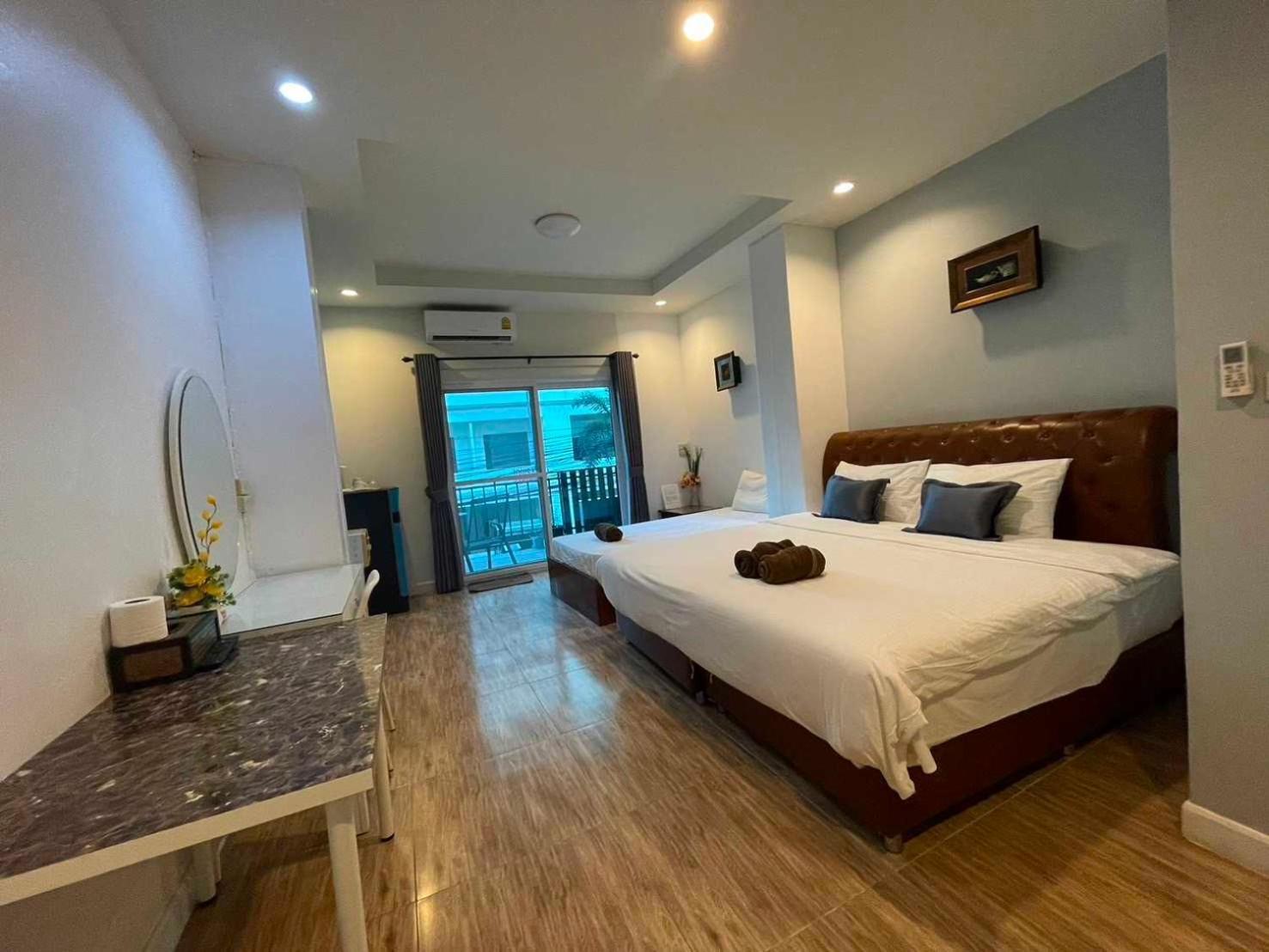 Oyo 75486 Anna Residence Jomtien Exterior photo